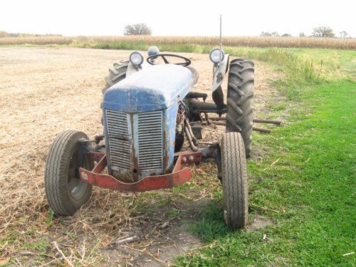 Property photo 106 - Major Antique & Collectibles Auction